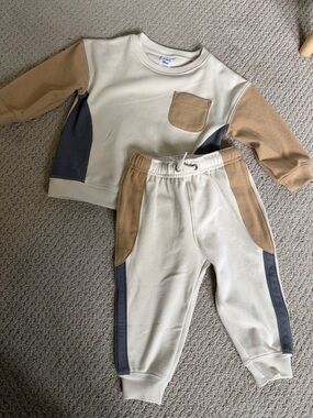 Carter's Cream, Tan & Gray Colorblock Sweatshirt and Joggers Set